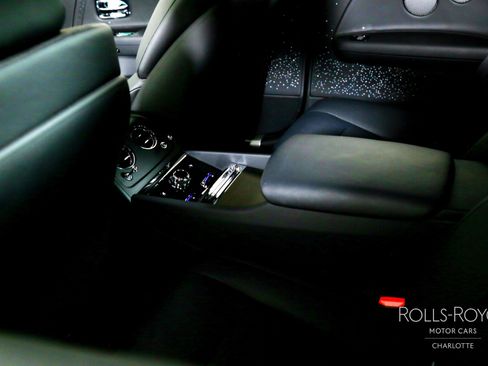 Used 2025 Rolls-Royce Spectre w/ Spectre Launch Package image 19