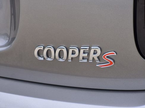 Used 2020 MINI Cooper S w/ Premium Package image 8