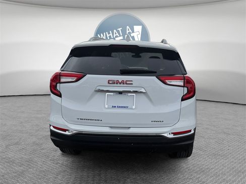 Used 2023 GMC Terrain SLT image 4