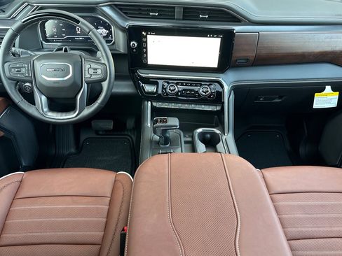 Used 2025 GMC Sierra 1500 Denali Ultimate image 14