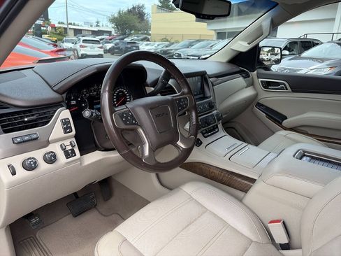 Used 2019 GMC Yukon XL Denali w/ Denali Ultimate Package AWD/4WD image 33