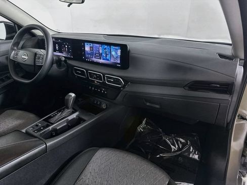 Used 2026 Nissan Sentra SV w/ Floor Mat Package FWD image 27