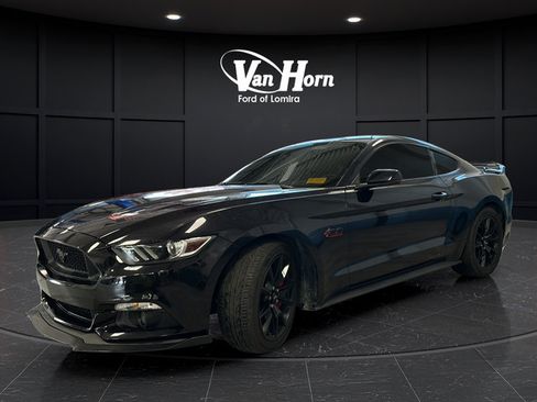 Used 2017 Ford Mustang GT Premium w/ Equipment Group 401A RWD image 3