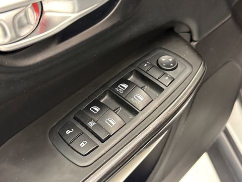 Used 2014 Jeep Cherokee Trailhawk w/ Technology Group AWD/4WD image 19