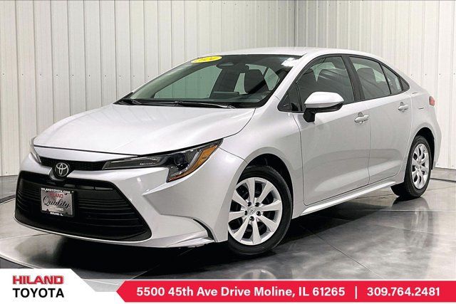 Used 2024 Toyota Corolla LE FWD image 1
