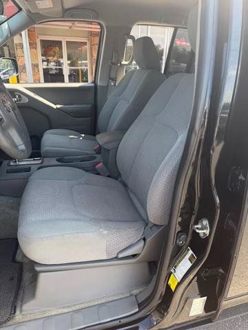 Used 2017 Nissan Frontier SV AWD/4WD image 8