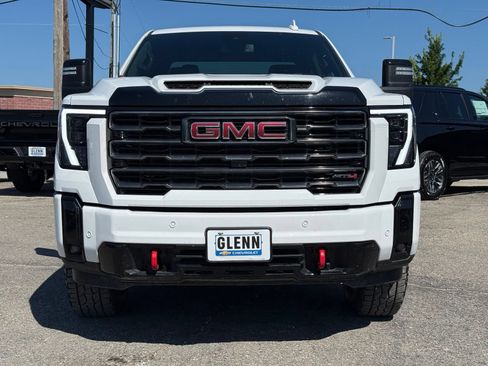 Used 2025 GMC Sierra 2500 AT4 AWD/4WD image 10