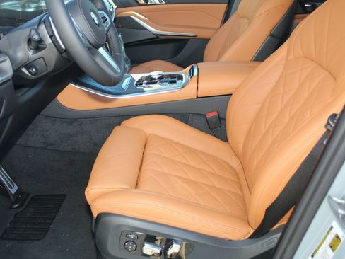 New 2026 BMW X5 xDrive40i w/ M Sport Package image 19