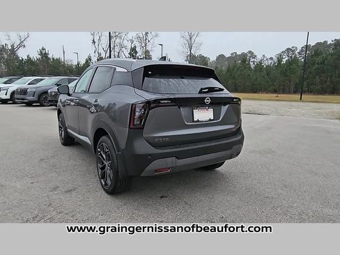 New 2026 Nissan Kicks SR image 28