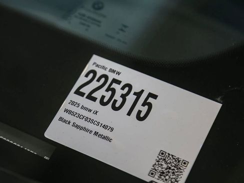 Used 2025 BMW iX xDrive50 w/ Premium Package AWD/4WD image 27