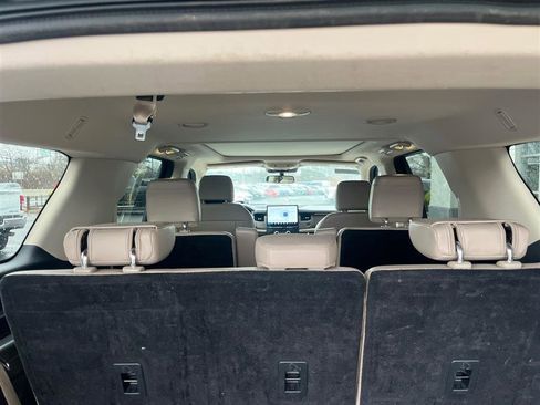 Used 2024 Ford Expedition Max Limited image 12