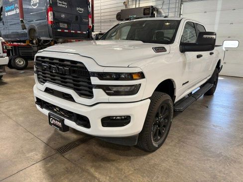 Used 2025 RAM 2500 Big Horn AWD/4WD image 41