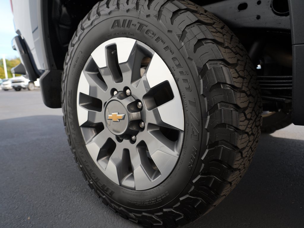 Used 2021 Chevrolet Silverado 2500 Custom w/ Custom Value Package AWD/4WD image 27