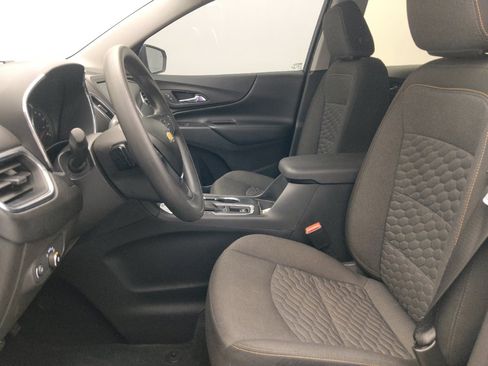 Used 2020 Chevrolet Equinox LT w/ LPO, Floor Liner Package FWD image 17