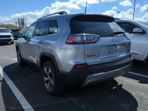 Used 2019 Jeep Cherokee Limited image 7