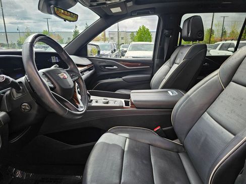 Certified 2023 Cadillac Escalade ESV Premium Luxury AWD/4WD image 25