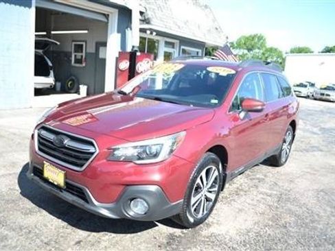 Used 2018 Subaru Outback 2.5i Limited AWD/4WD image 2