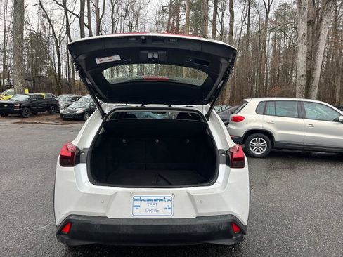 Used 2021 Lexus UX 200 w/ Premium Package image 11