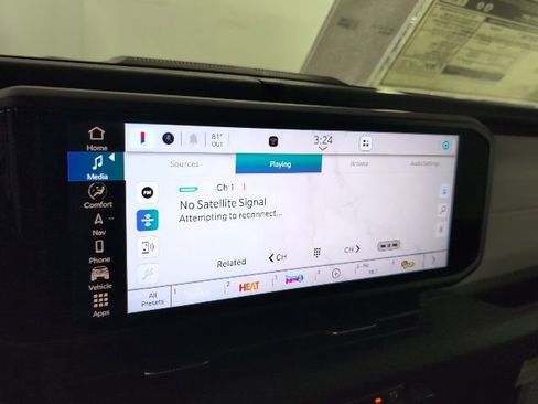 New 2025 Jeep Gladiator Sport AWD/4WD image 19