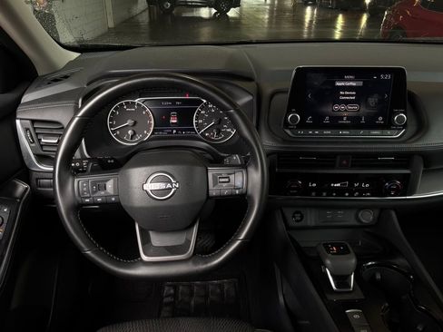 Used 2025 Nissan Rogue SV FWD image 14