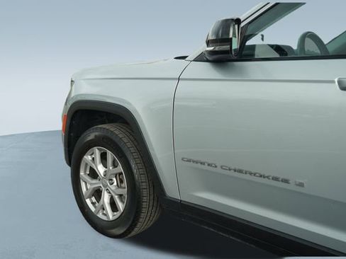 Used 2021 Jeep Grand Cherokee L Limited image 38
