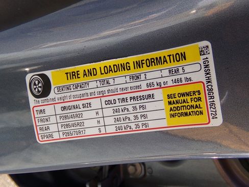 Used 2016 Chevrolet Suburban LT image 90