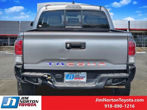 Used 2020 Toyota Tacoma SR w/ SR Convenience Package RWD image 7
