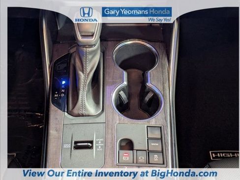 Used 2023 Toyota Highlander FWD image 22