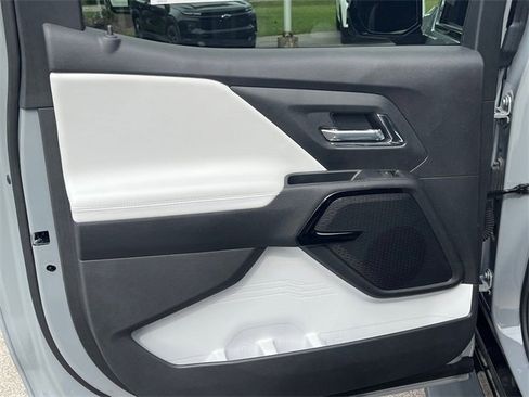 New 2025 Chevrolet Silverado EV RST image 23