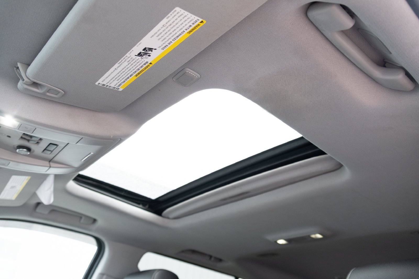 Used 2015 Chevrolet Suburban LTZ AWD/4WD image 12