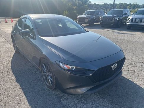 Used 2019 MAZDA MAZDA3 Hatchback w/ Preferred Package FWD image 1