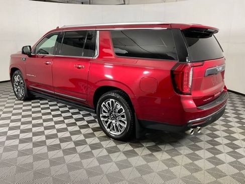 Used 2023 GMC Yukon XL Denali Ultimate AWD/4WD image 4