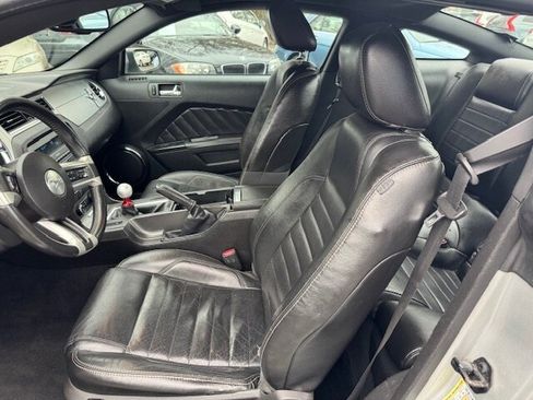 Used 2010 Ford Mustang GT Premium image 8