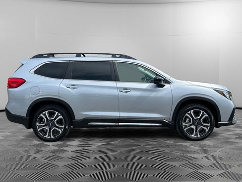 New 2025 Subaru Ascent Limited image 8
