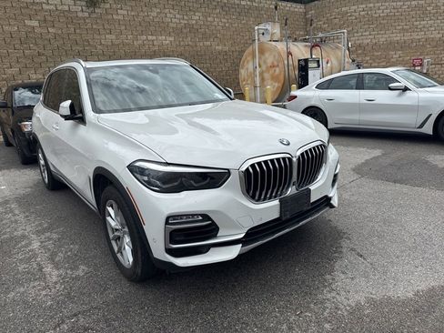 Used 2019 BMW X5 xDrive40i w/ Convenience Package AWD/4WD image 2