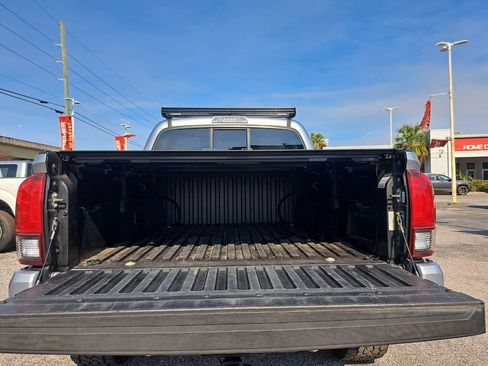 Used 2019 Toyota Tacoma SR w/ SR Convenience Package image 25