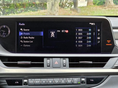 Used 2019 Lexus ES 350 F Sport w/ Accessory Package 2 FWD image 27