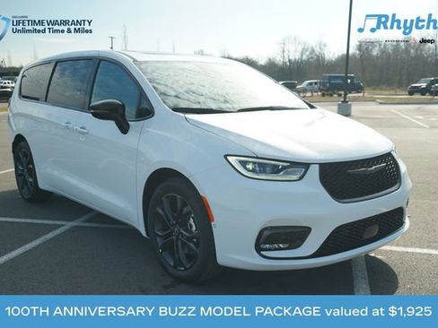 New 2026 Chrysler Pacifica Select image 1