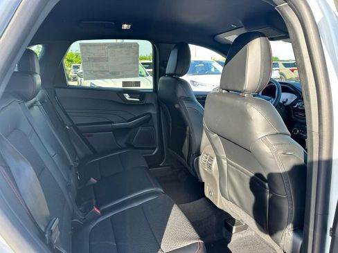 New 2026 Ford Escape ST-Line w/ Cold Weather Package FWD image 4