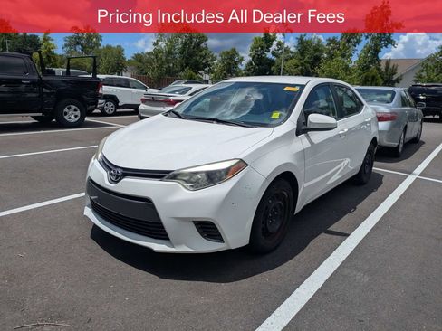 Used 2015 Toyota Corolla LE FWD image 4