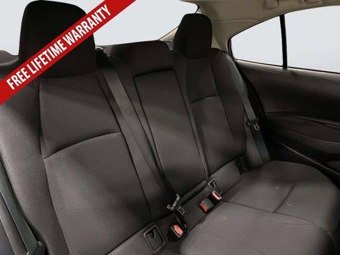 Used 2025 Toyota Corolla LE FWD image 27