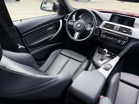 Used 2017 BMW 320i Sedan image 9