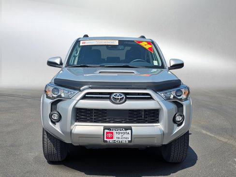 Used 2022 Toyota 4Runner TRD Off-Road AWD/4WD image 8