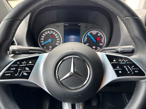 Used 2024 Mercedes-Benz eSprinter 170 Cargo image 24