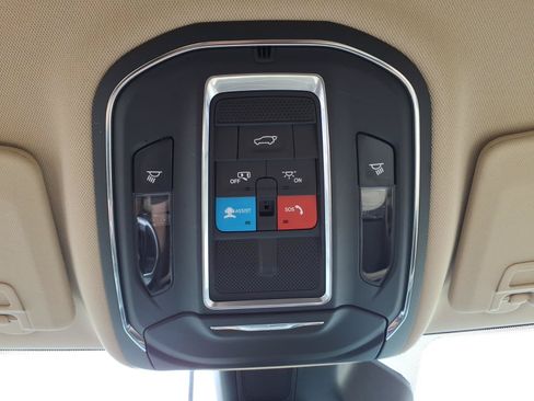 Certified 2022 Jeep Grand Cherokee L Limited AWD/4WD image 20