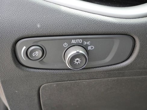 Used 2024 Chevrolet Malibu LT FWD image 35