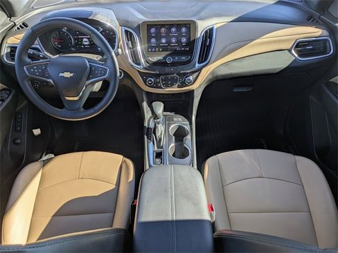 Used 2024 Chevrolet Equinox Premier image 18