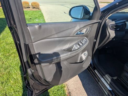 Used 2023 Buick Encore GX Essence w/ Experience Buick Package image 11