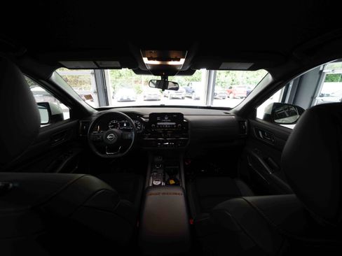 Used 2024 Nissan Pathfinder Rock Creek AWD/4WD image 19