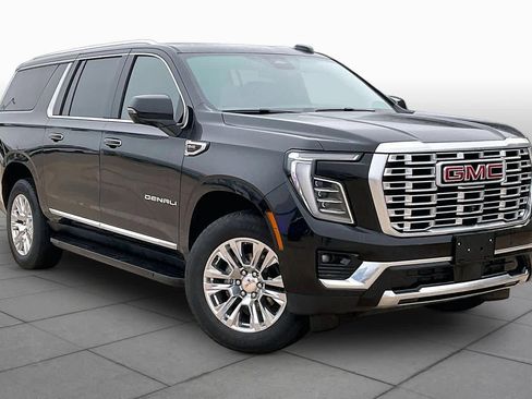 Used 2025 GMC Yukon XL Denali AWD/4WD image 2